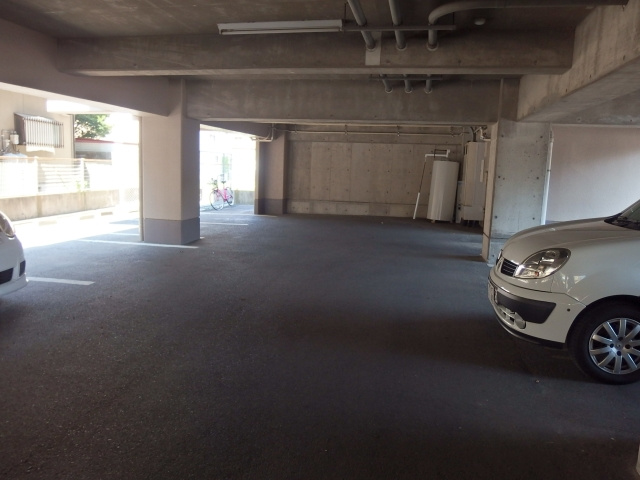 ＮＭガーデンの駐車場