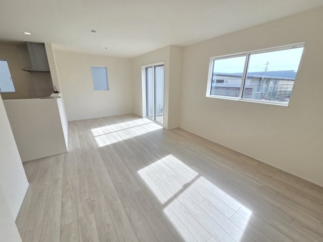 新築　桐生市相生町2丁目24-1期　LIGNAGE　2号棟の居間・リビング|新築　桐生市相生町2丁目24-1期　LIGNAGE