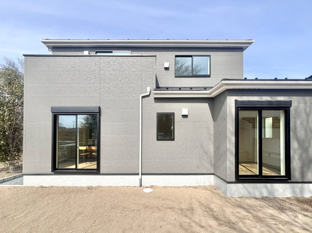 【新築戸建】玉村五料24-1期の外観|■外観（1号棟）｜閑静な住宅街で始める新しい暮らし♪開放的な毎日をあなたへ(^^♪