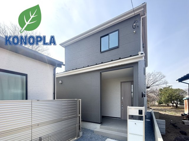 【新築戸建】玉村五料24-1期の外観|■外観（1号棟）｜土日のご見学はもちろん、平日・夜間のご案内も大歓迎です♪「今から見たい」や「仕事終わりに見たい」にもご対応できますのでお気軽にお問い合わせください♪