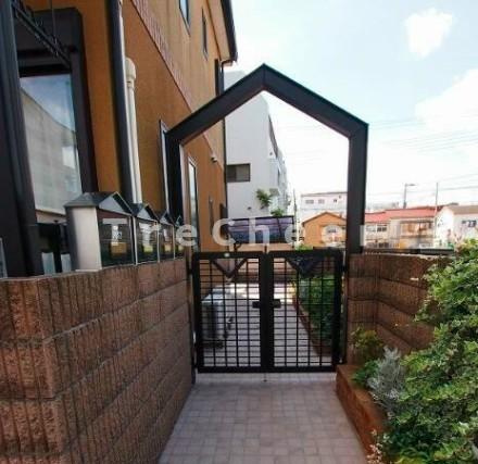 メゾンラプーペのエントランス