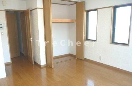 メゾンラプーペの寝室