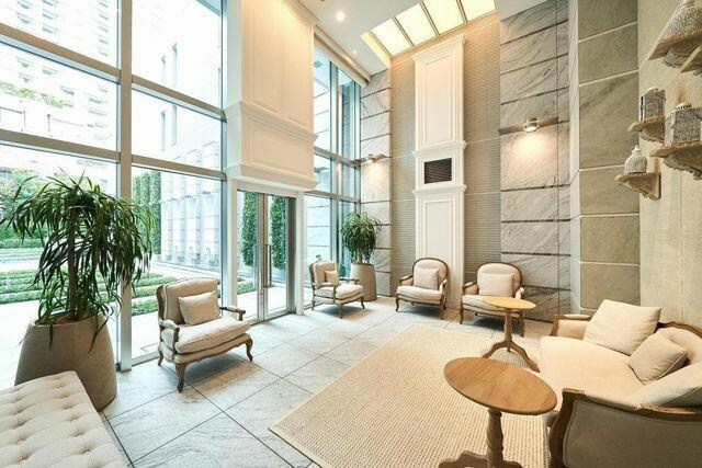 港区六本木４丁目の賃貸マンションのロビー|エントランス 