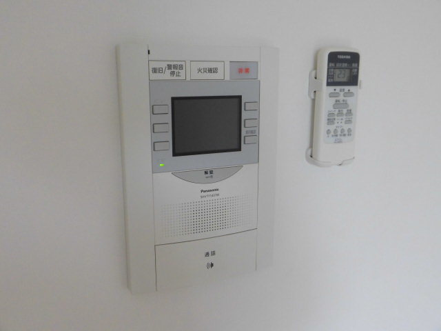 【セキュリティ】 | モニター付きインターホンで女性も安心です