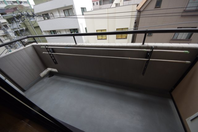 【バルコニー】
