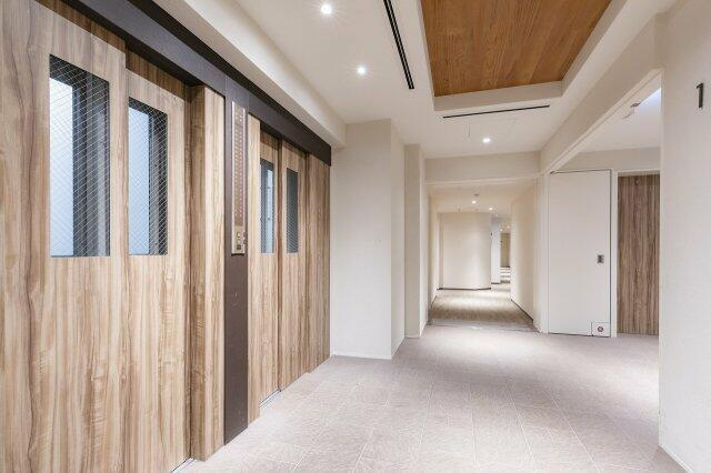 港区六本木１丁目の賃貸マンションのロビー| 