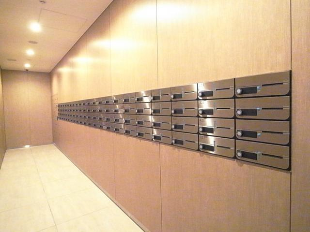 港区六本木３丁目の賃貸マンションのその他共用部分|共用設備 メールボックス 
