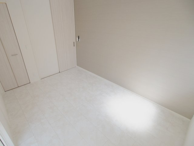 ファミールMNKの洋室