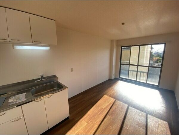 エクセル2　　　刈谷市の賃貸ならクラスホーム刈谷店の居間・リビング