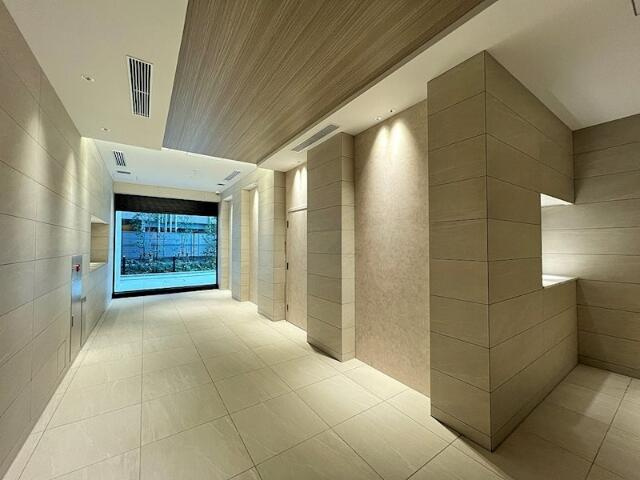 港区六本木３丁目の賃貸マンションのロビー| 