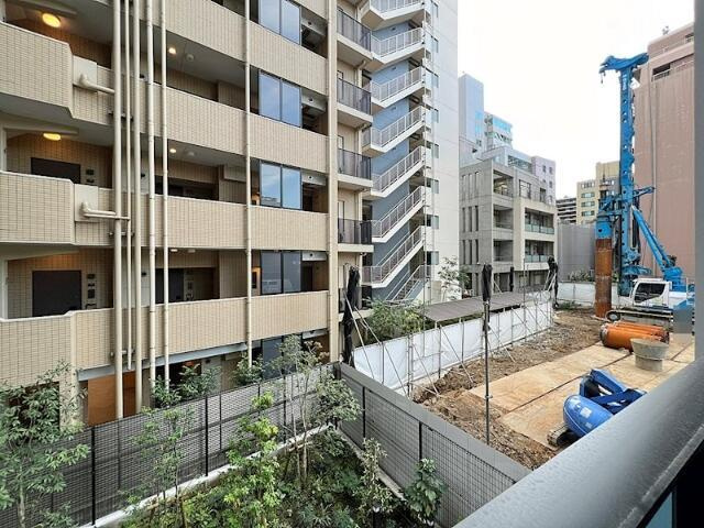 港区六本木３丁目の賃貸マンションの外観| 