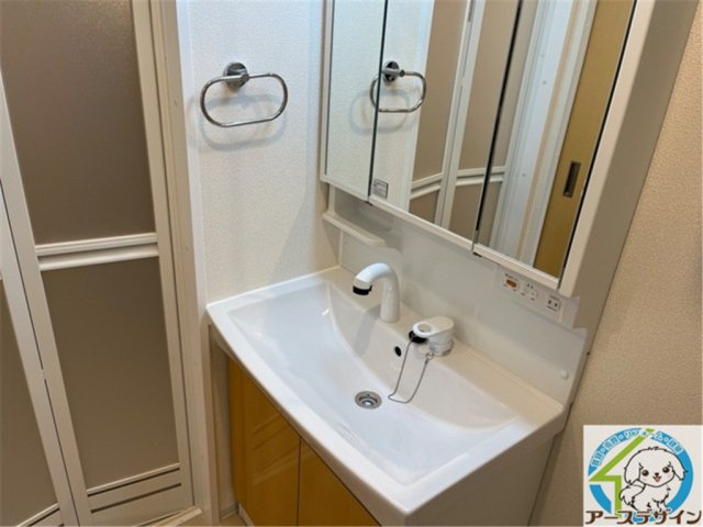 ファラリータ・ノエルの独立洗面台|パース写真