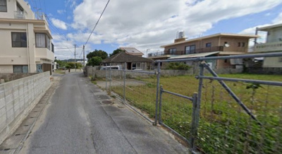 【前面道路含む現地写真】 | うるま市石川4期（全2棟）1号棟 | ※北西側公道4.5m～5.5m♪