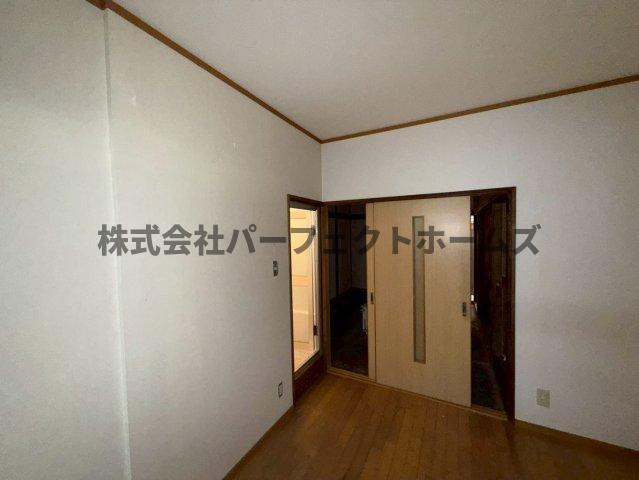 葛原新町戸建　賃貸の居間・リビング|おしゃれな居間です