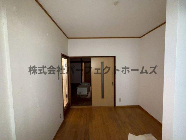 葛原新町戸建　賃貸の居間・リビング|使いやすいリビングです