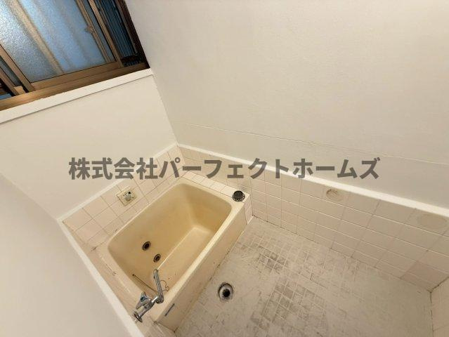 葛原新町戸建　賃貸の浴室|落ち着いた空間のお風呂です