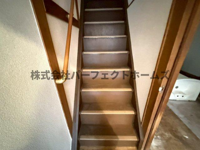 葛原新町戸建　賃貸の内装|内装は落ち着いています