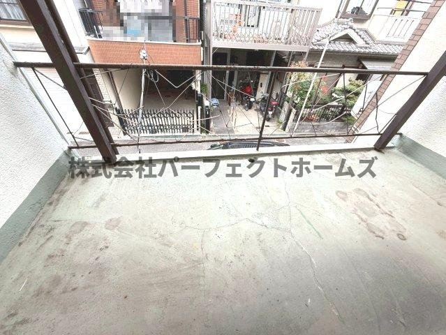 葛原新町戸建　賃貸のバルコニー|落ち着いた時間を過ごせるバルコニーです