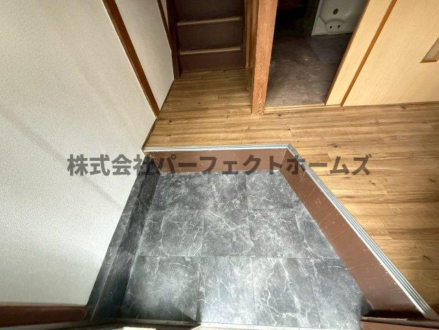 葛原新町戸建　賃貸の玄関|玄関です