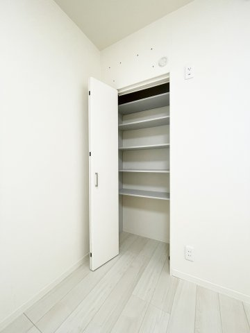 プロヌーブ北矢三　B棟の収納