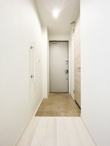 プロヌーブ北矢三　B棟の玄関