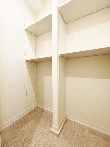 プロヌーブ北矢三　B棟の収納