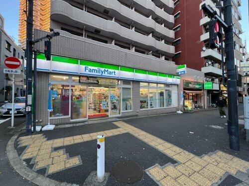 港区六本木５丁目の賃貸マンションの周辺|ファミリーマート 一…まで157m 