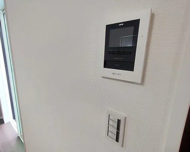 【中古】川越市福田築浅中古住宅のセキュリティ|TVモニター付きインターフォン付きで悪質なセールスにも安心です！