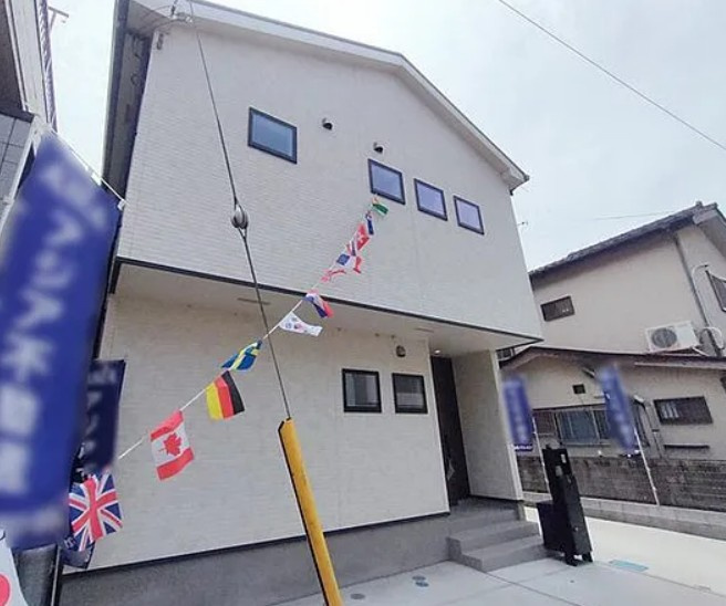 【中古】川越市福田築浅中古住宅の外観|バス停近く☆
本川越駅までバス11分です！