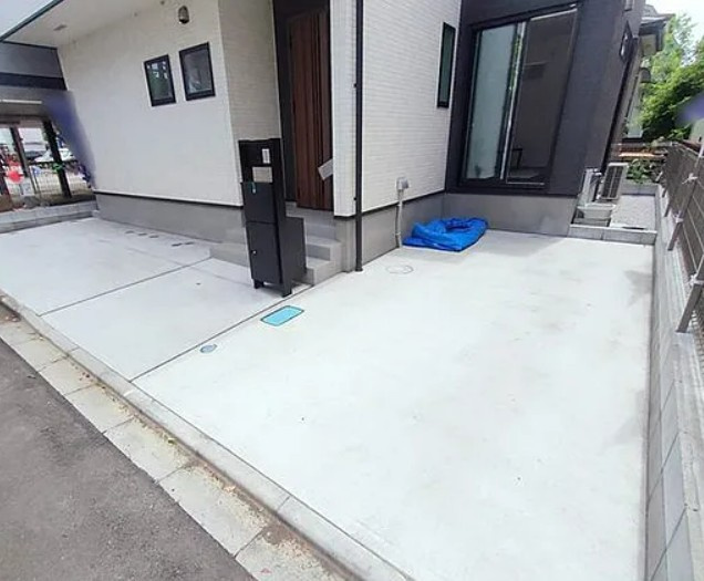 【中古】川越市福田築浅中古住宅の駐車場|駐車スペース２台分あります！