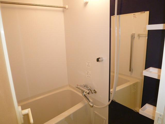 TRADIS浅草橋の浴室