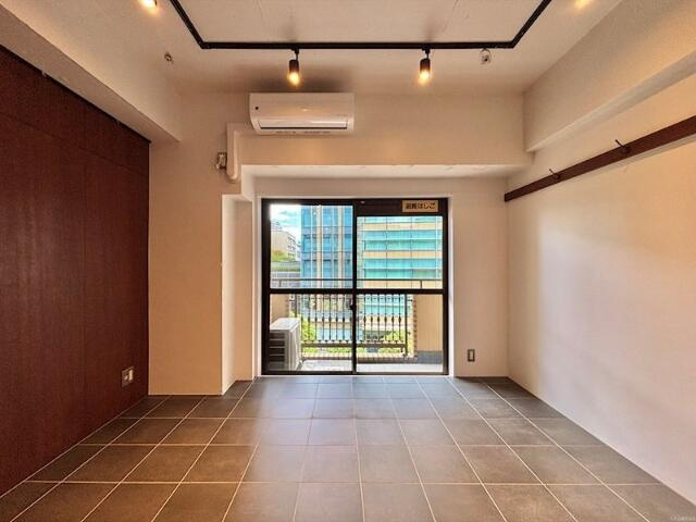 港区六本木７丁目の賃貸マンションのロビー| 