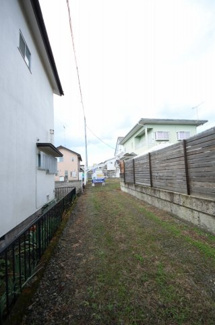 【庭】 | 鹿沼市東町　中古戸建 | 前面道路から庭まで