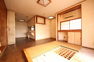 【ダイニング】 | 鹿沼市東町　中古戸建 | 〇ダイニング〇
天井には２ヶ所の天窓がございます