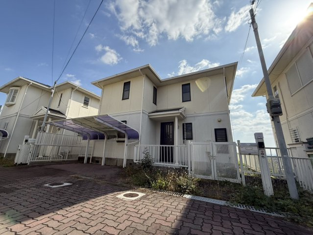 豊中市永楽荘三丁目戸建　A