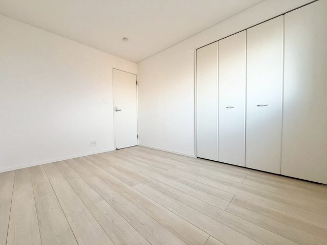 【洋室】 | 銚子市松本町5丁目2号棟 | 即日見学も可能です。お気軽にお問合せ下さい。（ＴＥＬ：０４７６－３７－３８８８）