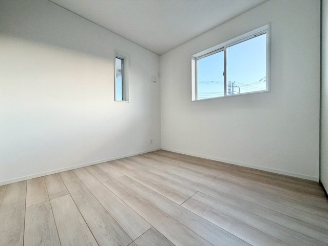 【洋室】 | 銚子市松本町5丁目2号棟 | 即日見学も可能です。お気軽にお問合せ下さい。（ＴＥＬ：０４７６－３７－３８８８）