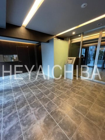 ラグジュアリーアパートメント三ノ輪のロビー