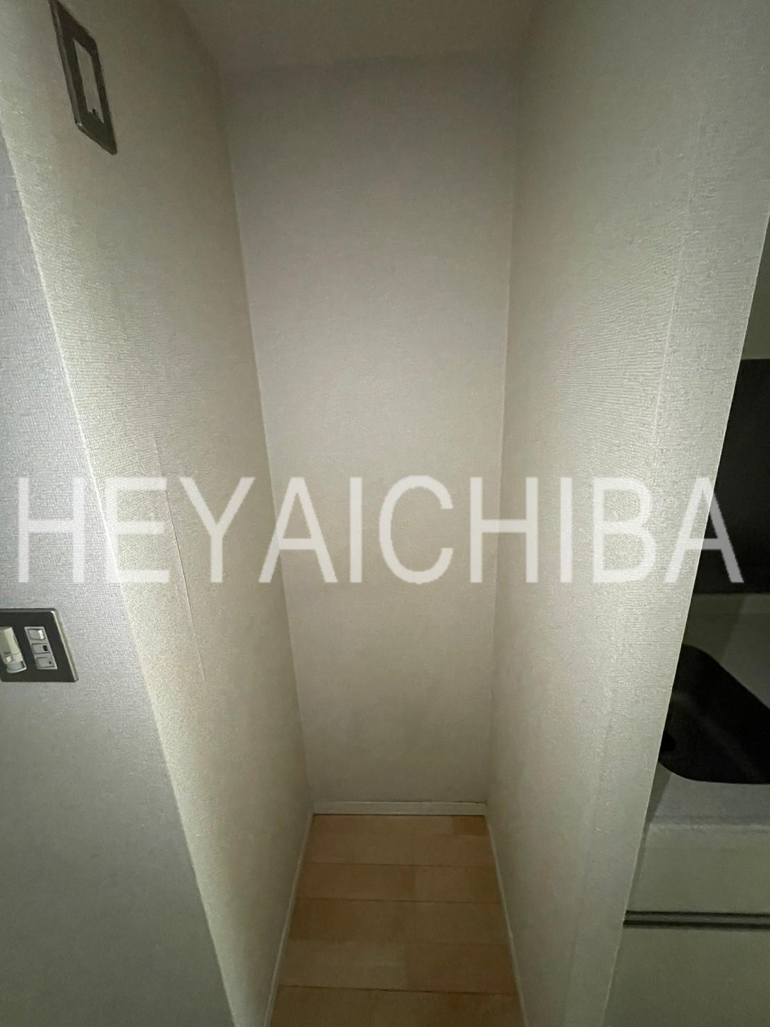 ラグジュアリーアパートメント三ノ輪のキッチン|冷蔵庫置場