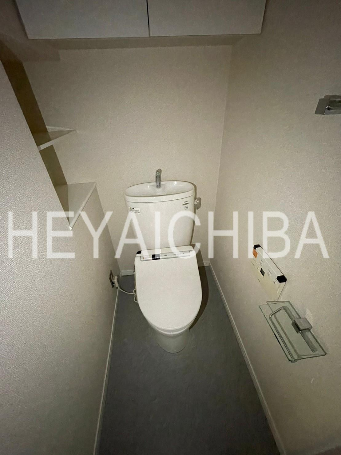 ラグジュアリーアパートメント三ノ輪のトイレ