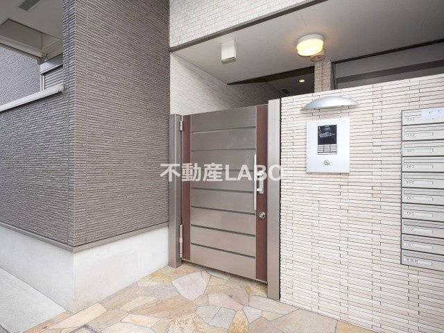 フジパレス長原Ⅱ番館のエントランス
