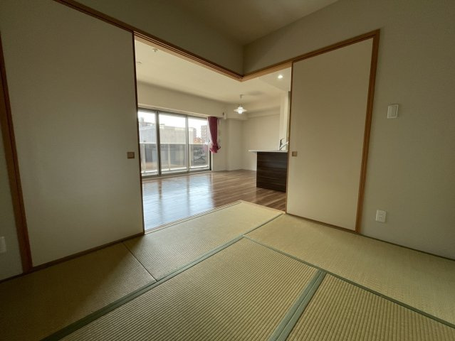 クラース三番町の周辺|西側前面道路