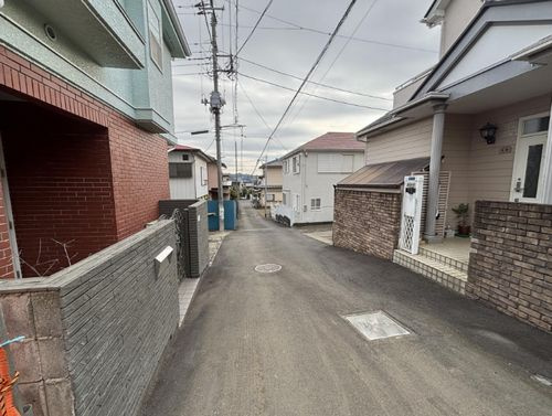 【エントランス】 | 【仲介手数料０円】秦野市ひばりヶ丘　新築一戸建て　2号棟　全2棟 | 秦野市ひばりヶ丘　新築一戸建て　全2棟