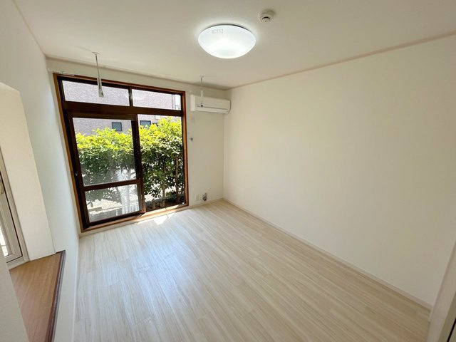 シティハイム　サンメリーの居間・リビング