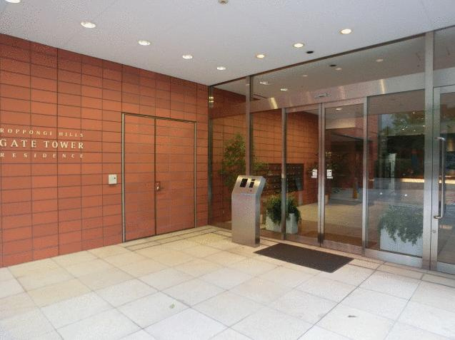 港区六本木６丁目の賃貸マンションのエントランス|入口・外部から 