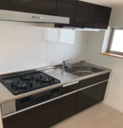 ラムール東二見のキッチン