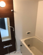 ラムール東二見の浴室