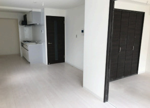 ラムール東二見の居間・リビング