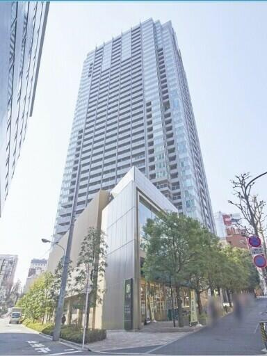 港区六本木３丁目の賃貸マンションの外観| 