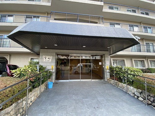 室町スカイハイツの外観